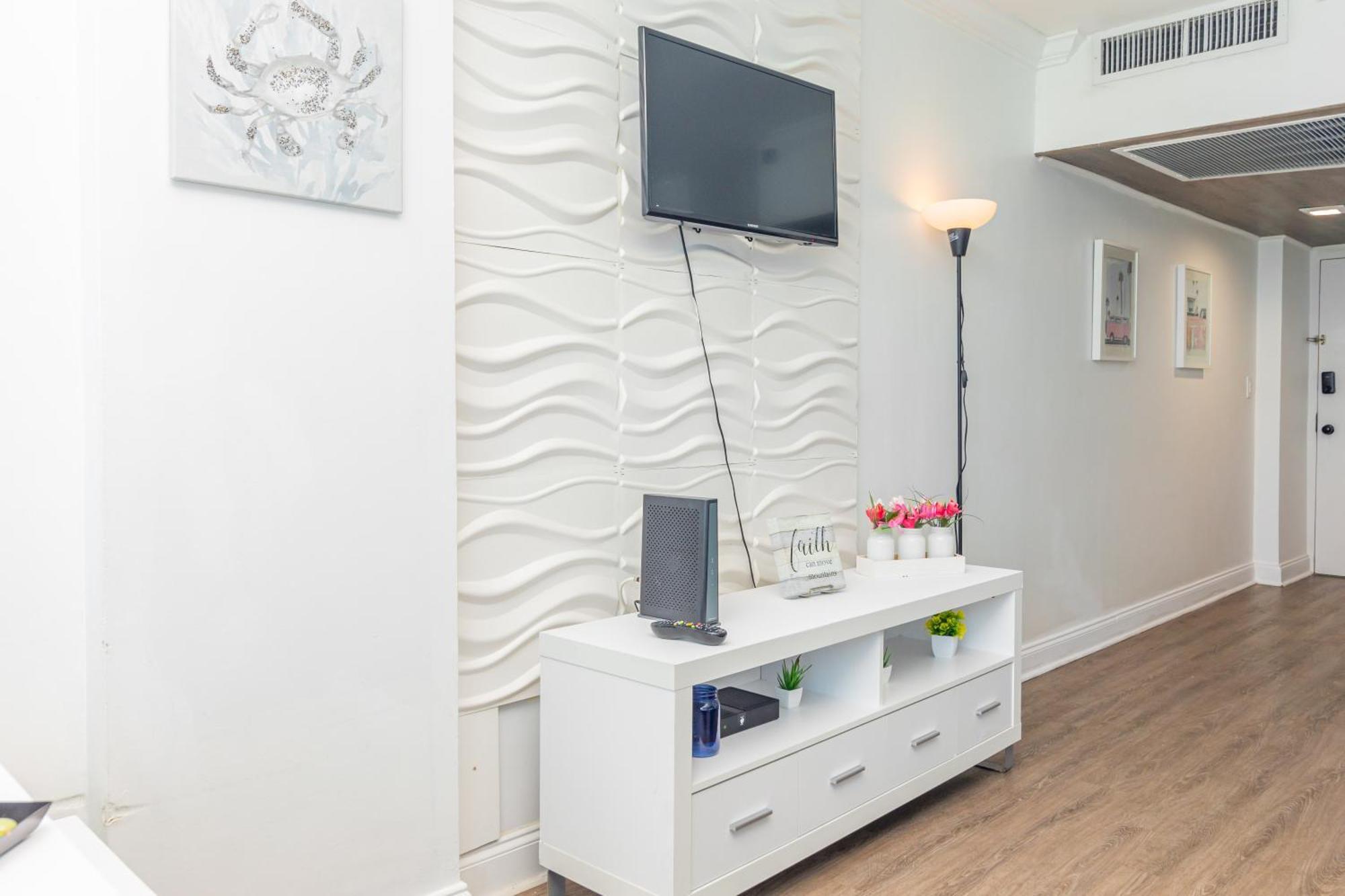 Girasole Rentals Miami Beach Room photo