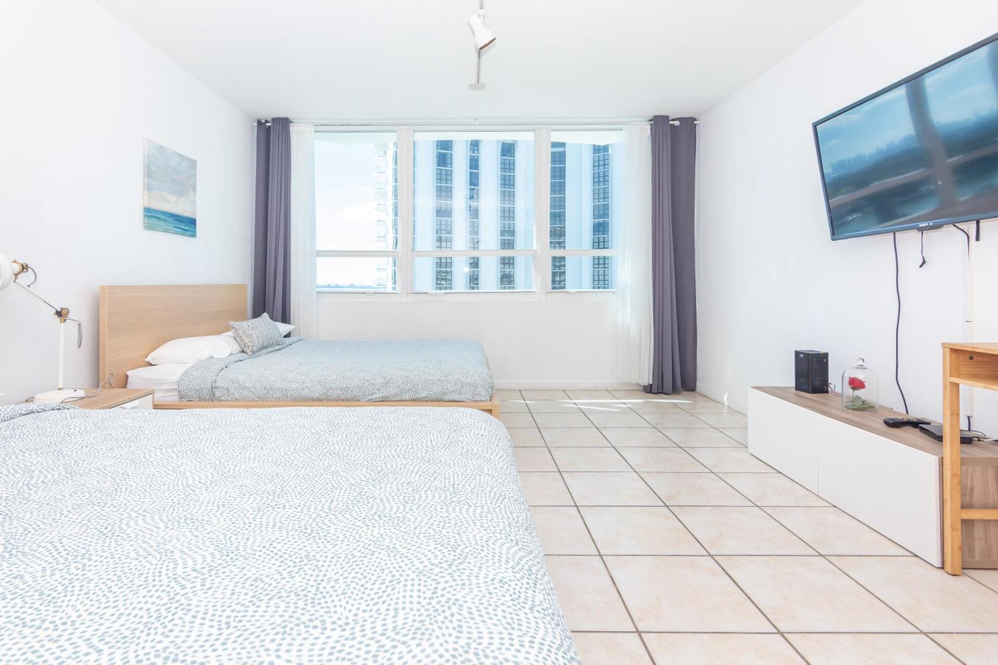 Girasole Rentals Miami Beach Room photo